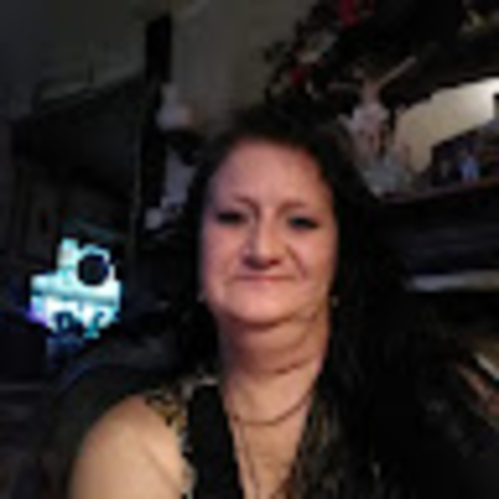 Meet your Posher, Angelia